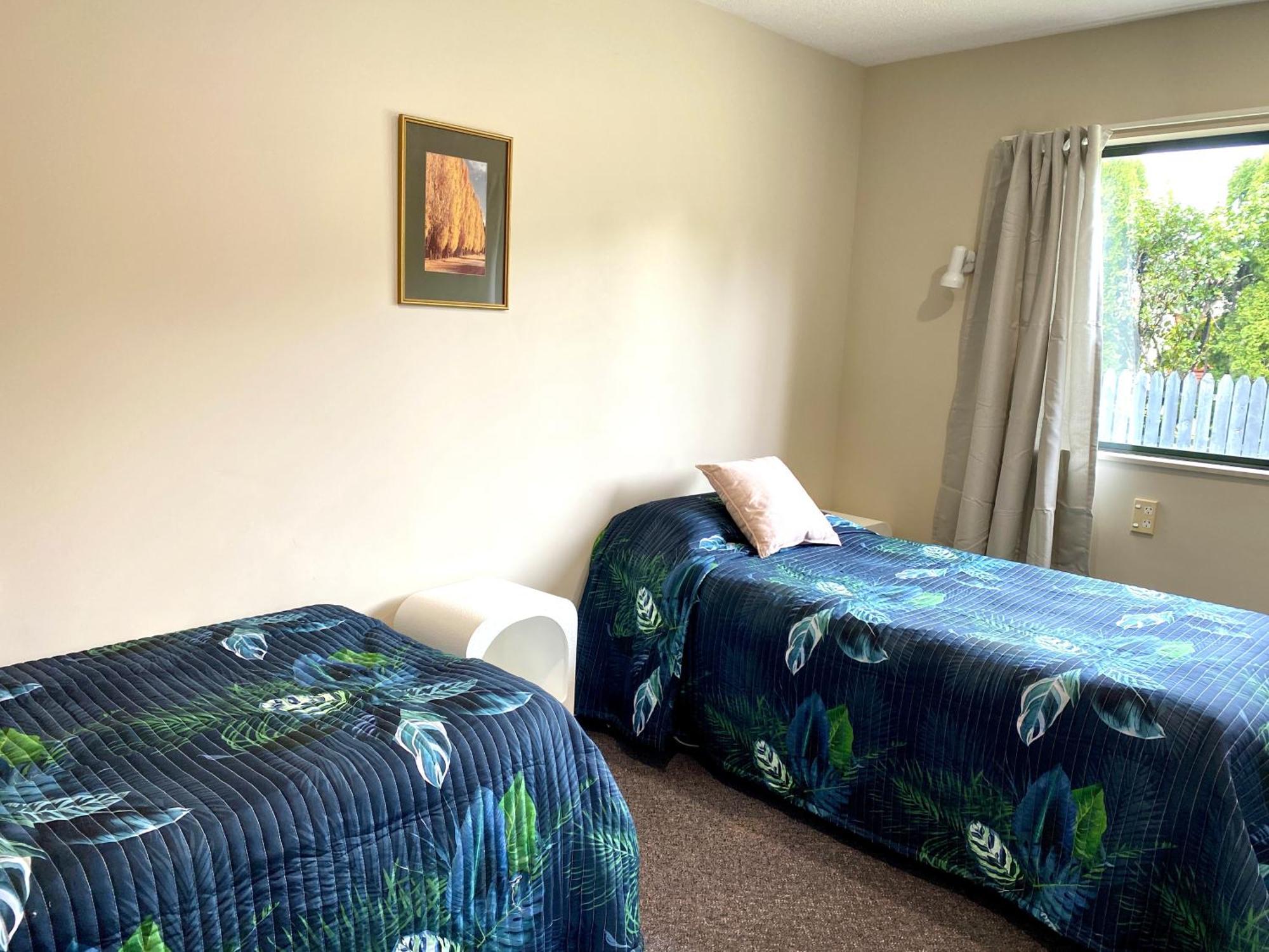 Heritage Park Motel 3*