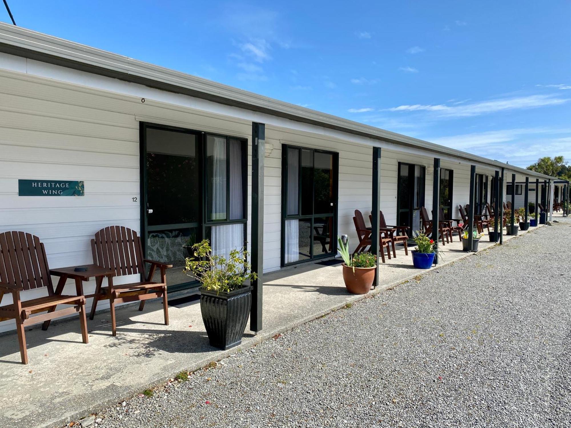 Motel Heritage Park 3*